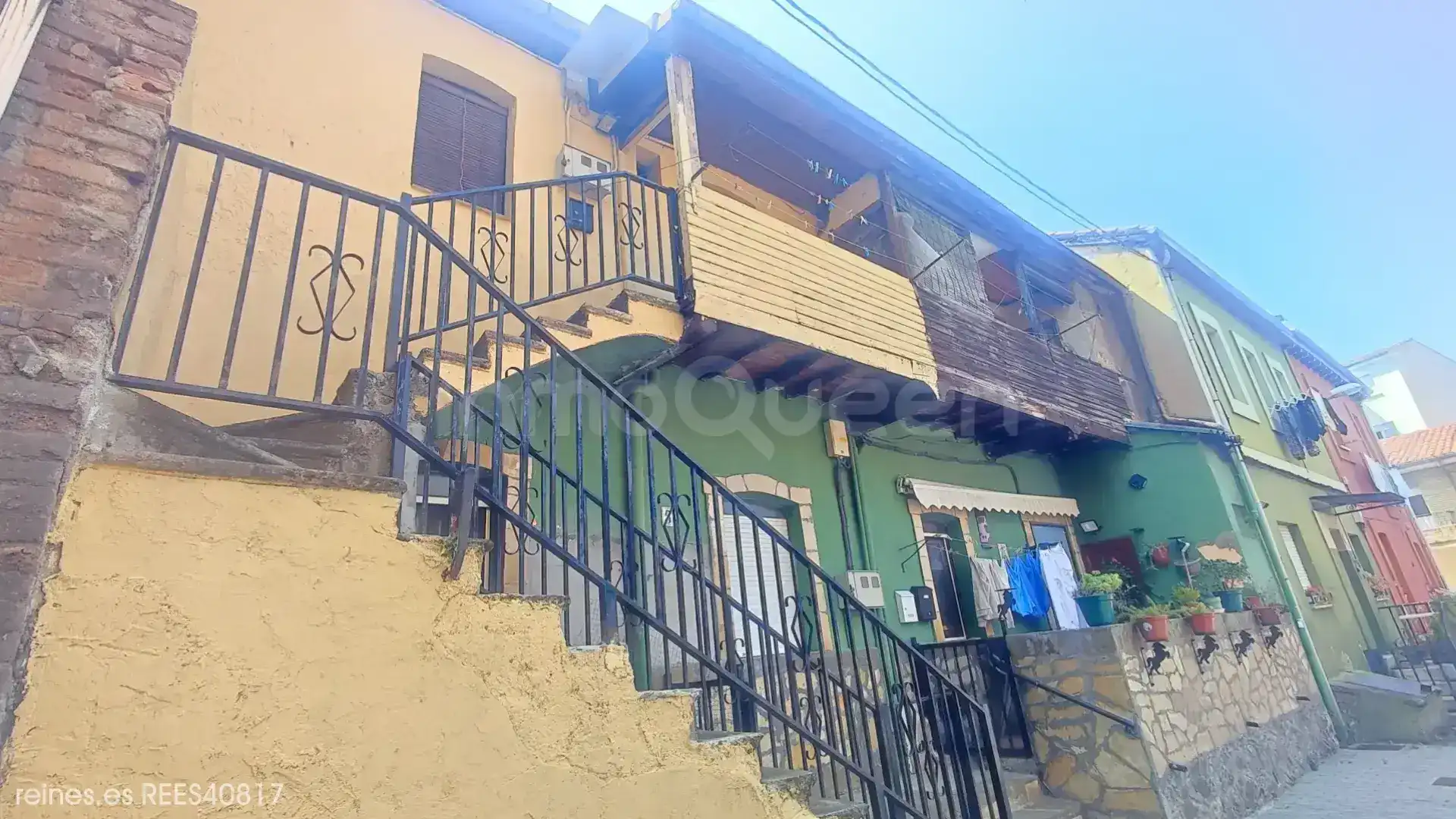 Vista exterior de Piso en venta en Mieres (Asturias) con Calefacción y Amueblado