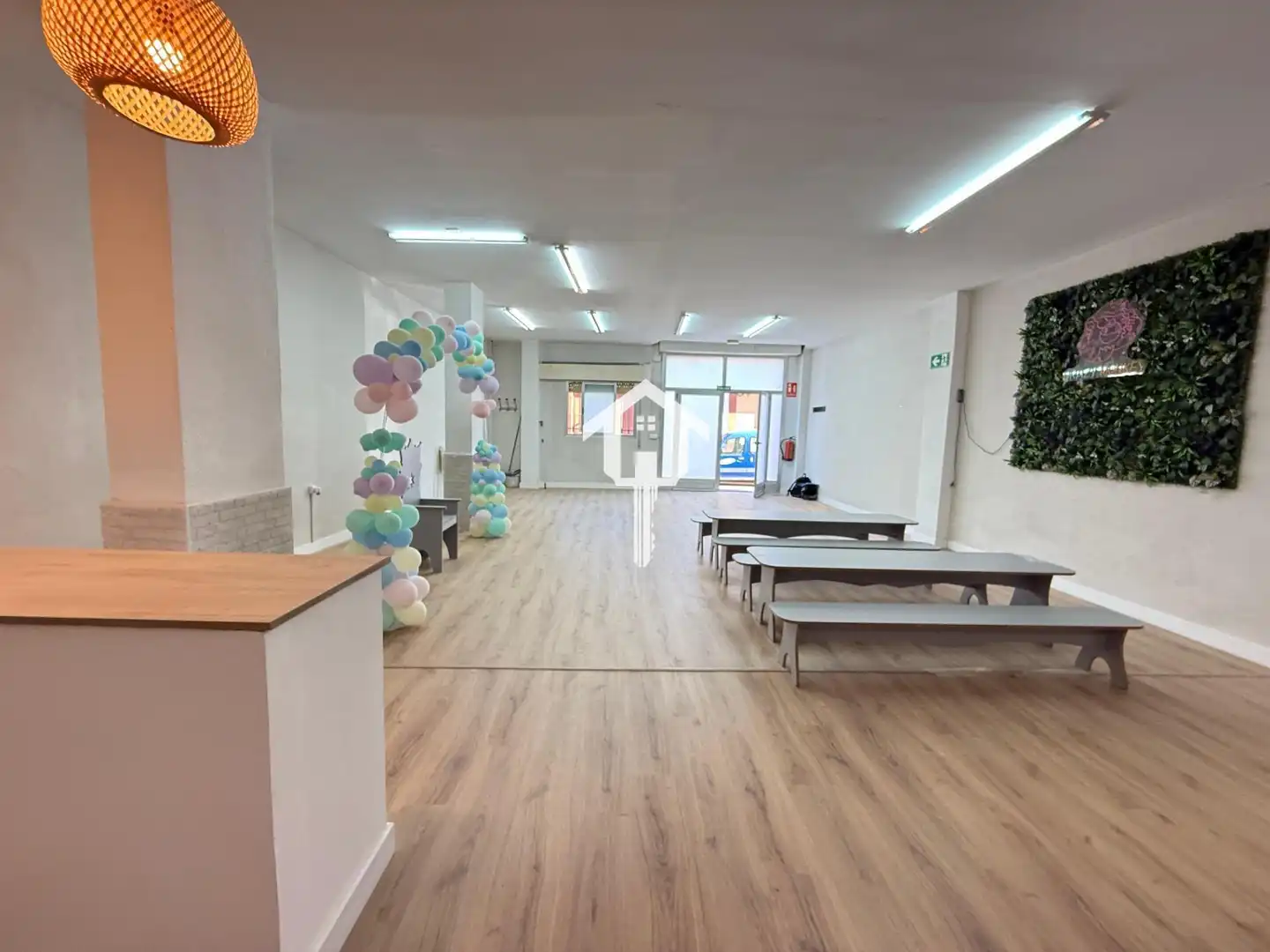 Local en venta en Alicante / Alacant con Aire acondicionado