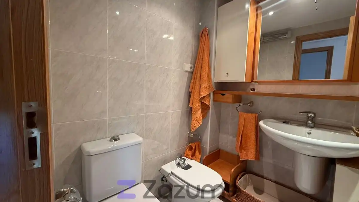 Badezimmer von Wohnung zur Miete in Murcia mit Abstellraum, Möbliert und Waschmaschine