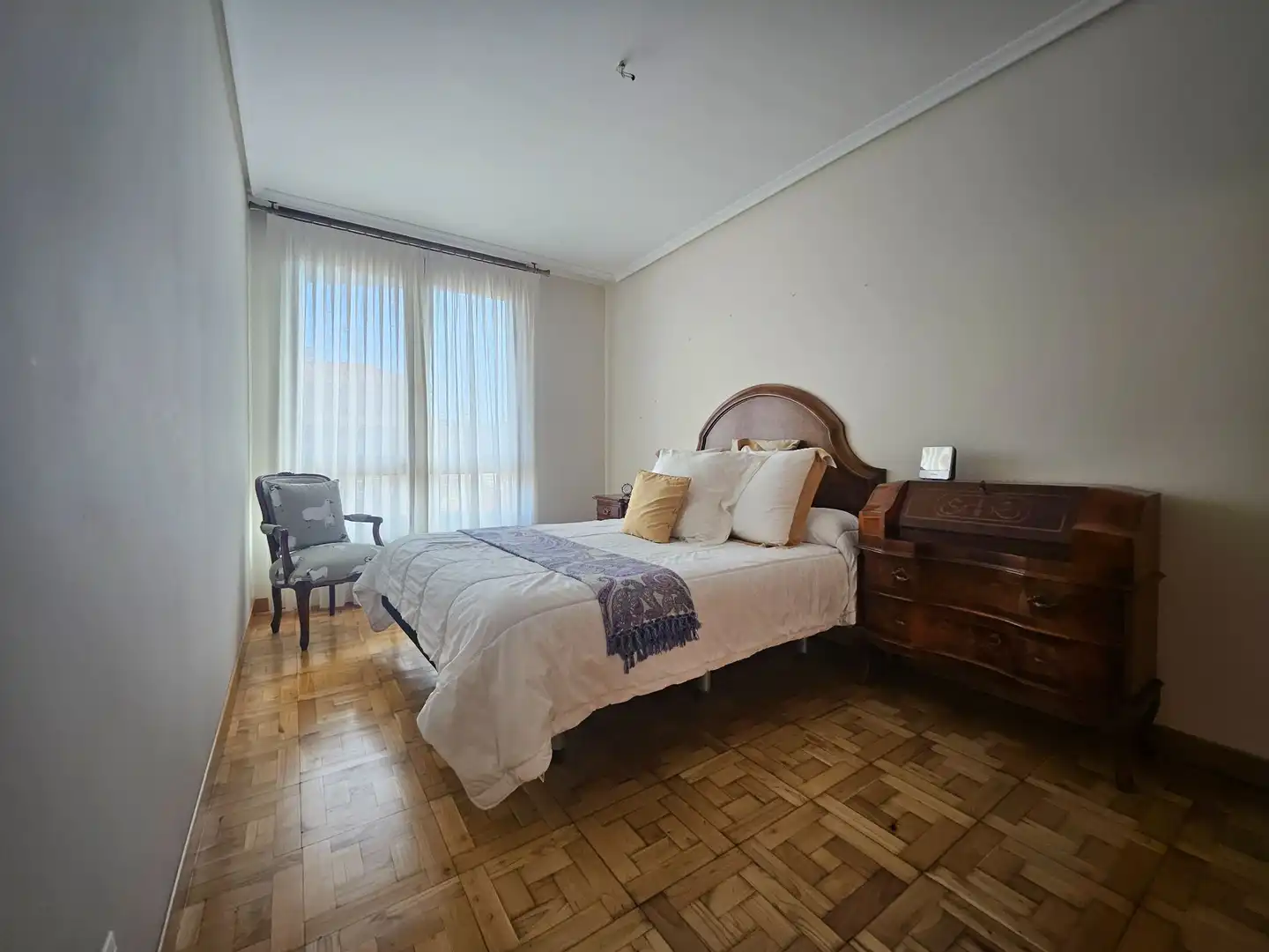 Habitación de Dúplex en venta en Torrelavega  con Calefacción y Amueblado
