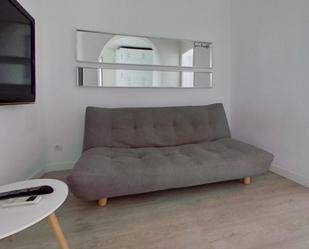 Sala d'estar de Apartament de lloguer en  Madrid Capital amb Aire condicionat