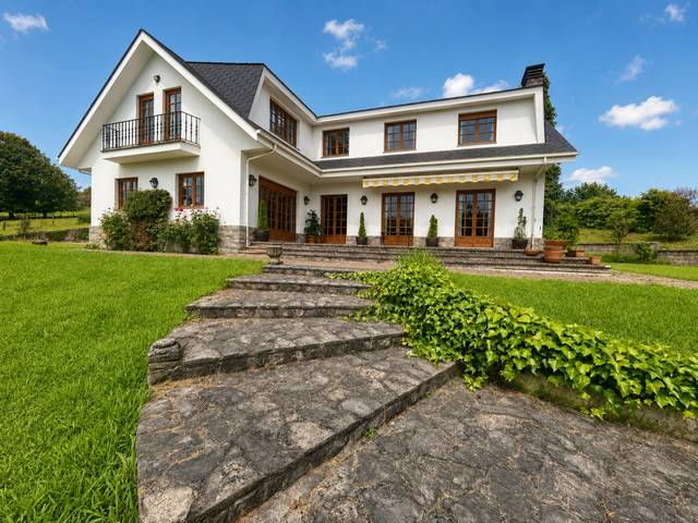 Casa-chalet en Venta en Siero - CS PIÑERA en La Pola Siero