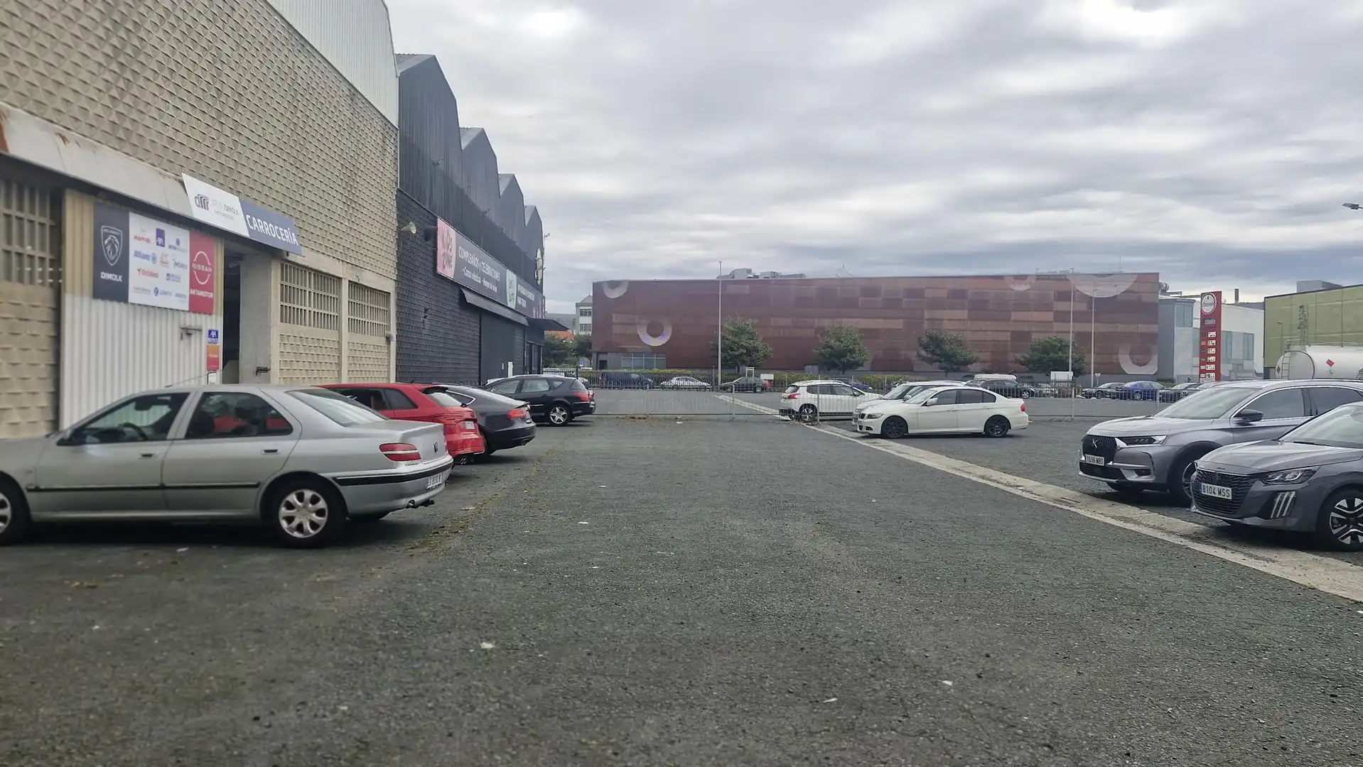 Aparcament de Nau industrial de lloguer en Narón