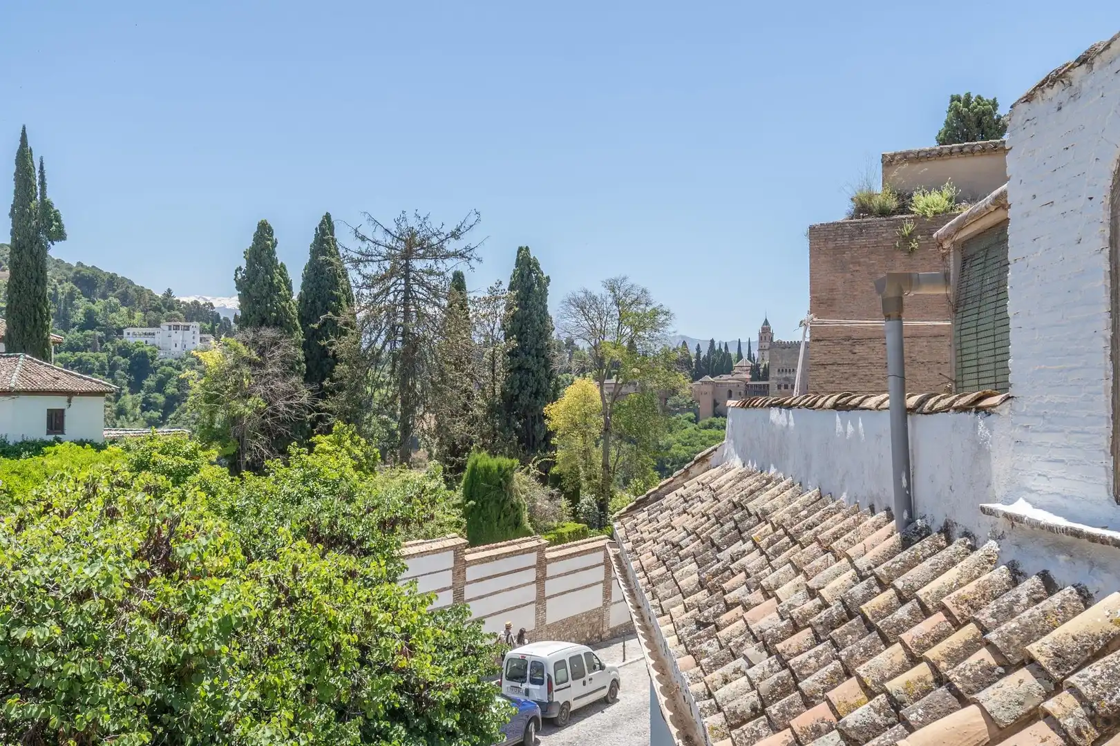 Exterior view of Houses for sale in Granada  with Air Conditioner, Terrace and Furnished
