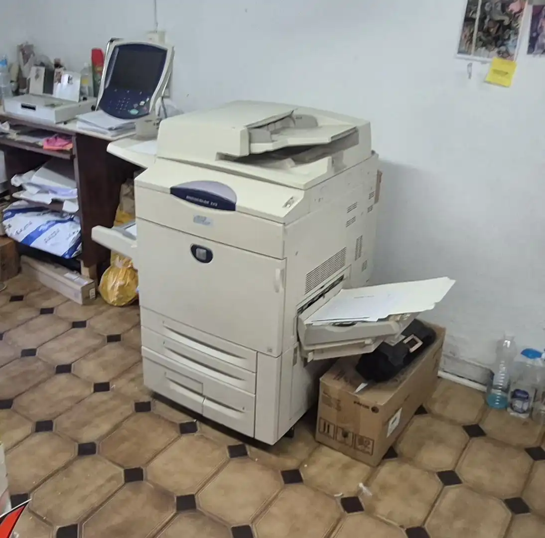 Local comercial en traspaso en San Pablo - Santa Justa, imagen 2