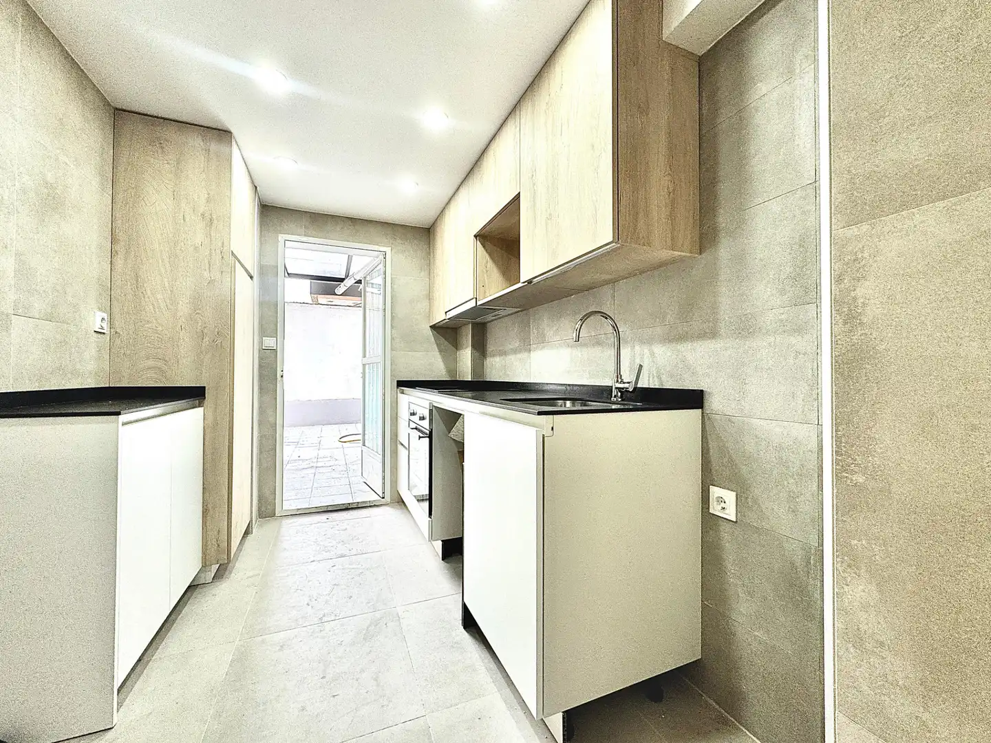 Cocina de Piso en venta en Fuenlabrada con Calefacción y Piscina comunitaria