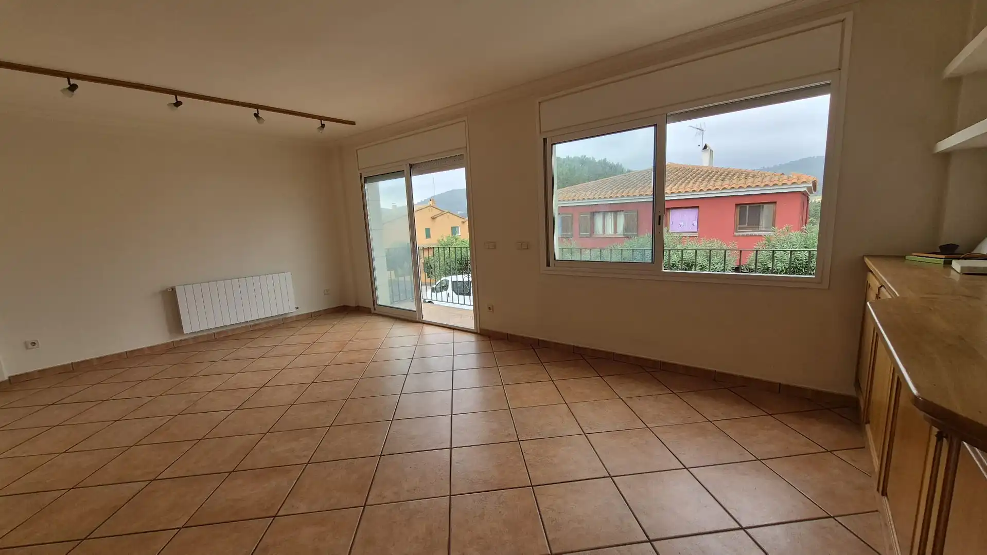 Villa con giardino in vendita a Mont-ras, imagen 2