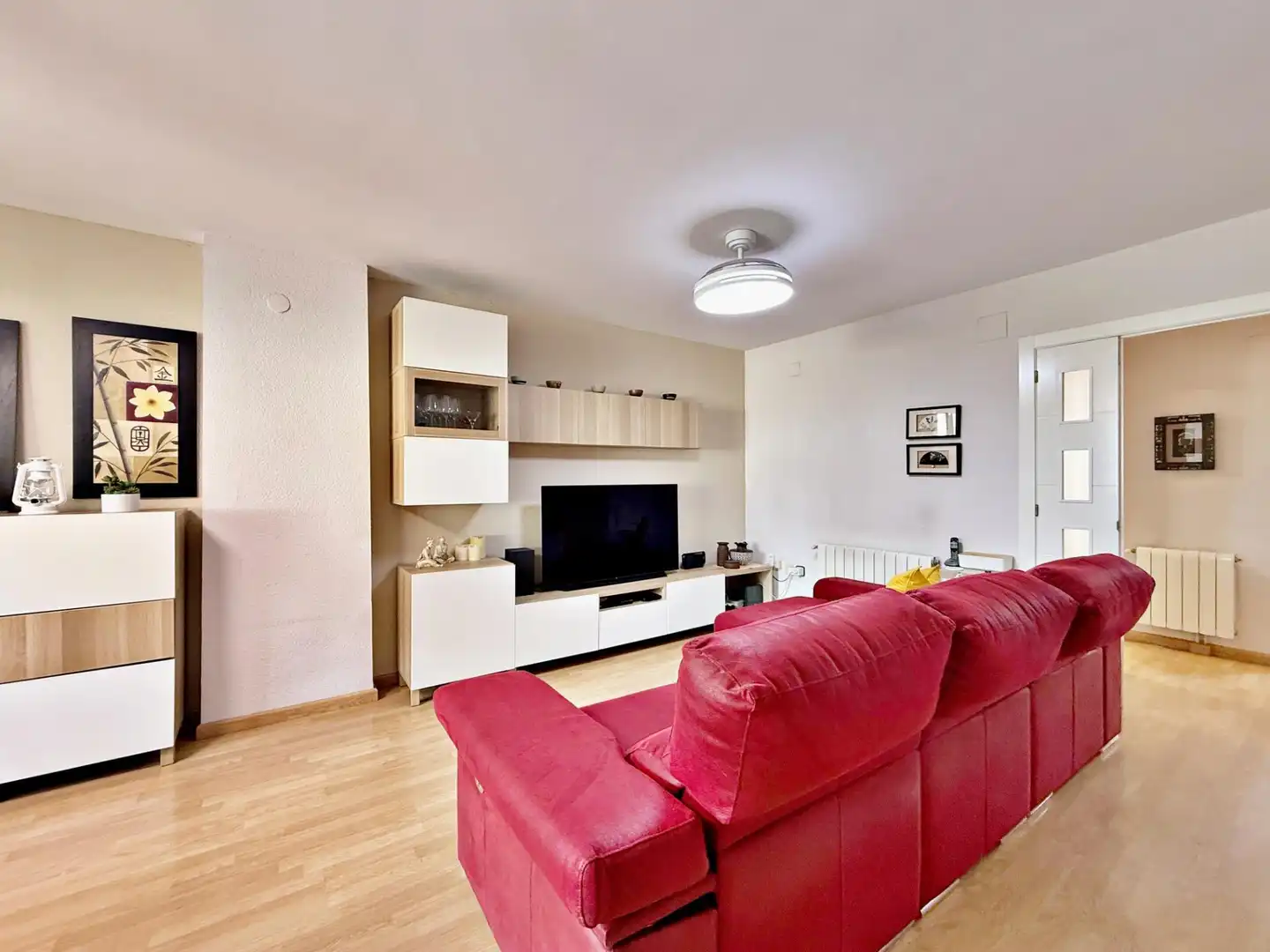 Sala de estar de Casa adosada en venta en Paterna con Aire acondicionado, Jardín privado y Trastero