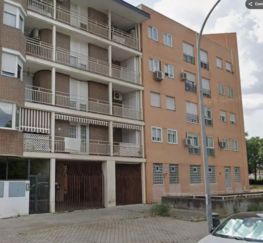 Außenansicht von Garage zum Verkauf in Leganés