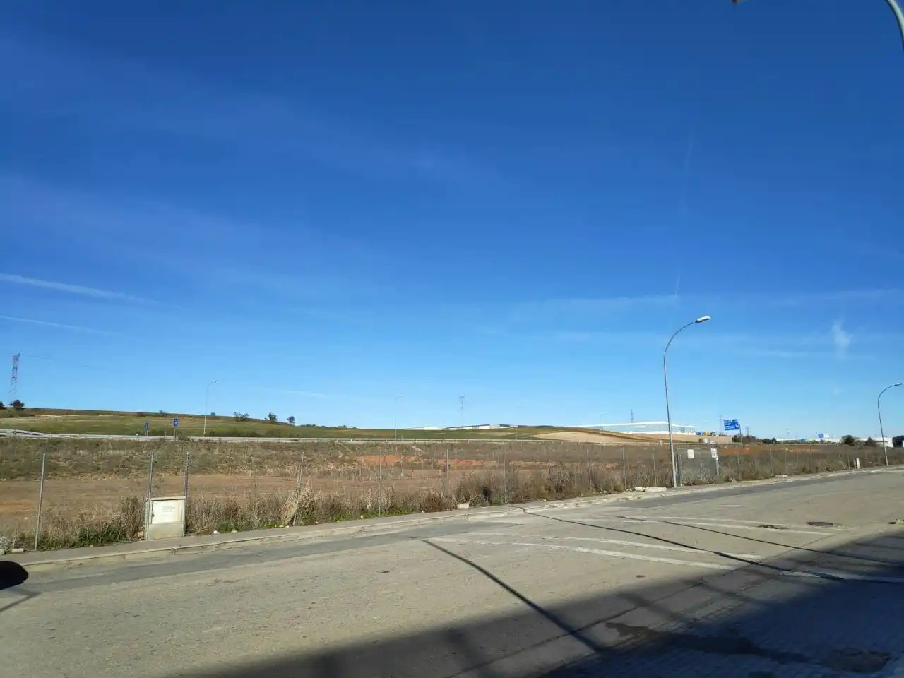 Terreny industrial en venda en Alovera