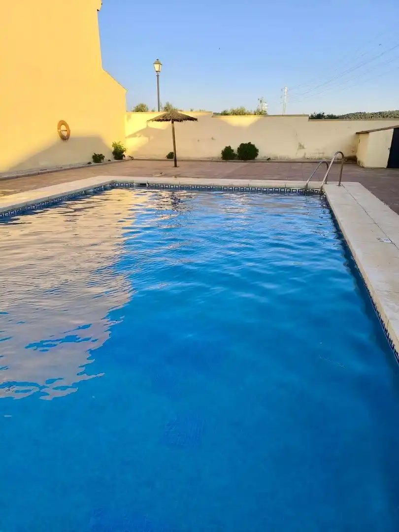 Piscina de Casa o chalet en venta en Fuente de Piedra con Aire acondicionado, Calefacción y Terraza