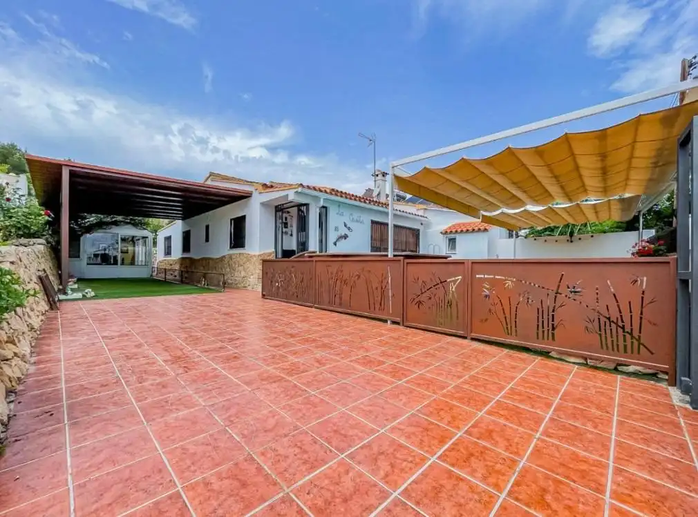 Detached homes for sale in Calle els Olius, 35, Pueblo - Urbanizaciones