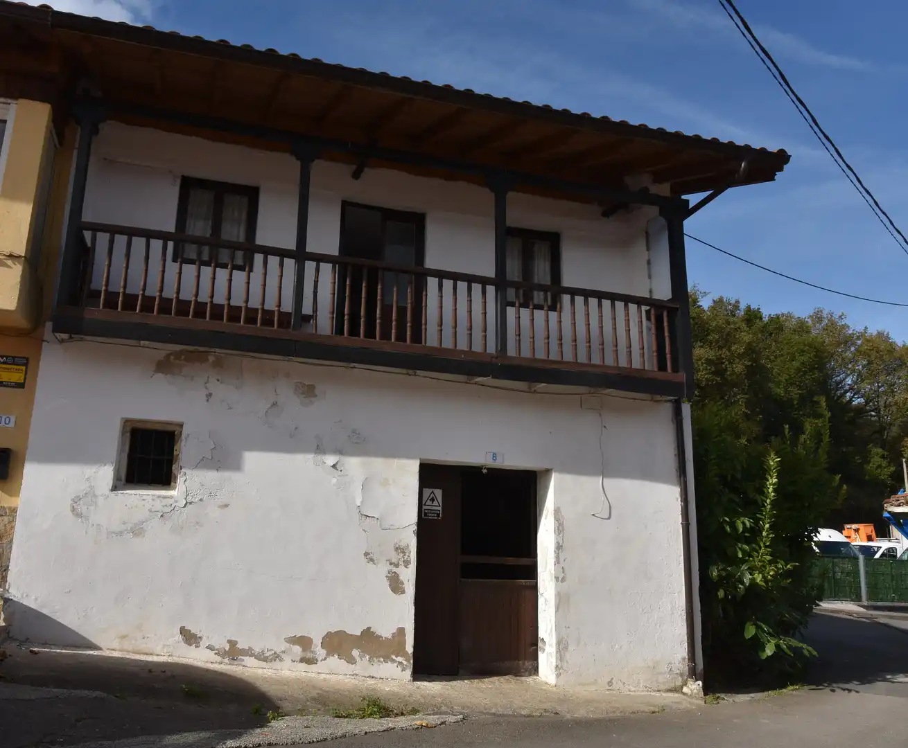 Vista exterior de Casa adosada en venta en Bárcena de Cicero con Balcón