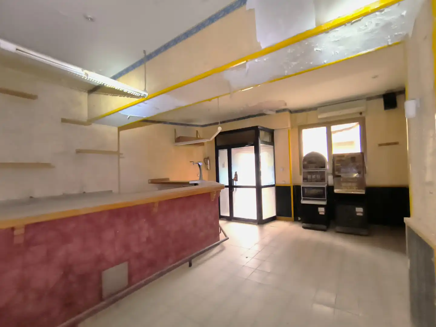 Local commercial à vendre à Carrer Santa Anna 11, imagen 4