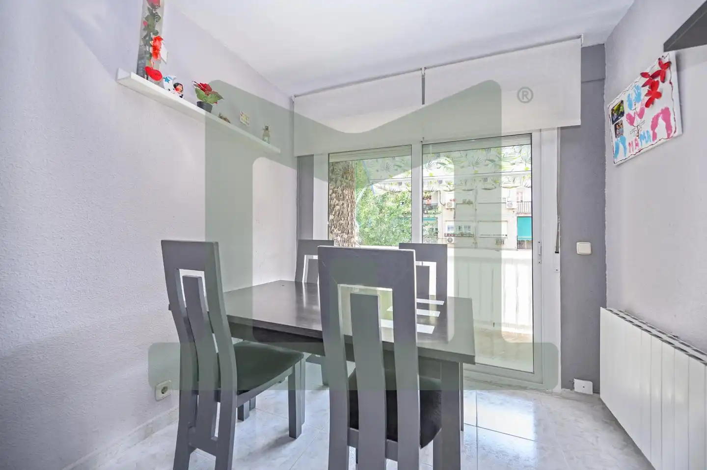 Comedor de Piso en venta en Coslada con Calefacción, Terraza y Trastero