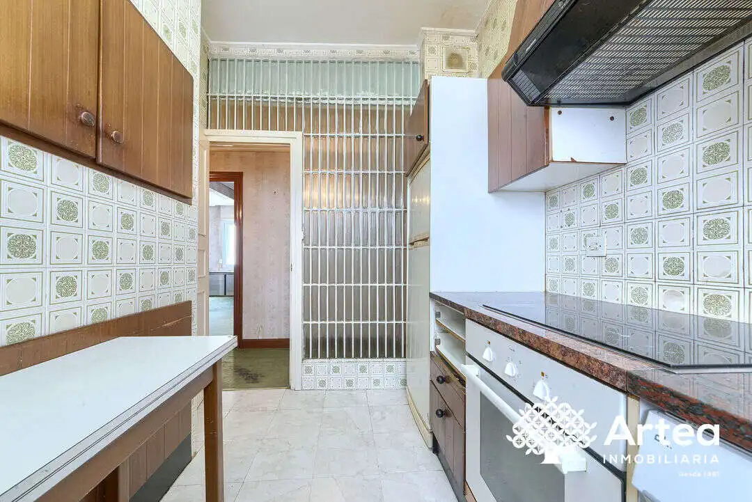 Kitchen of Flat for sale in Bilbao   with Heating