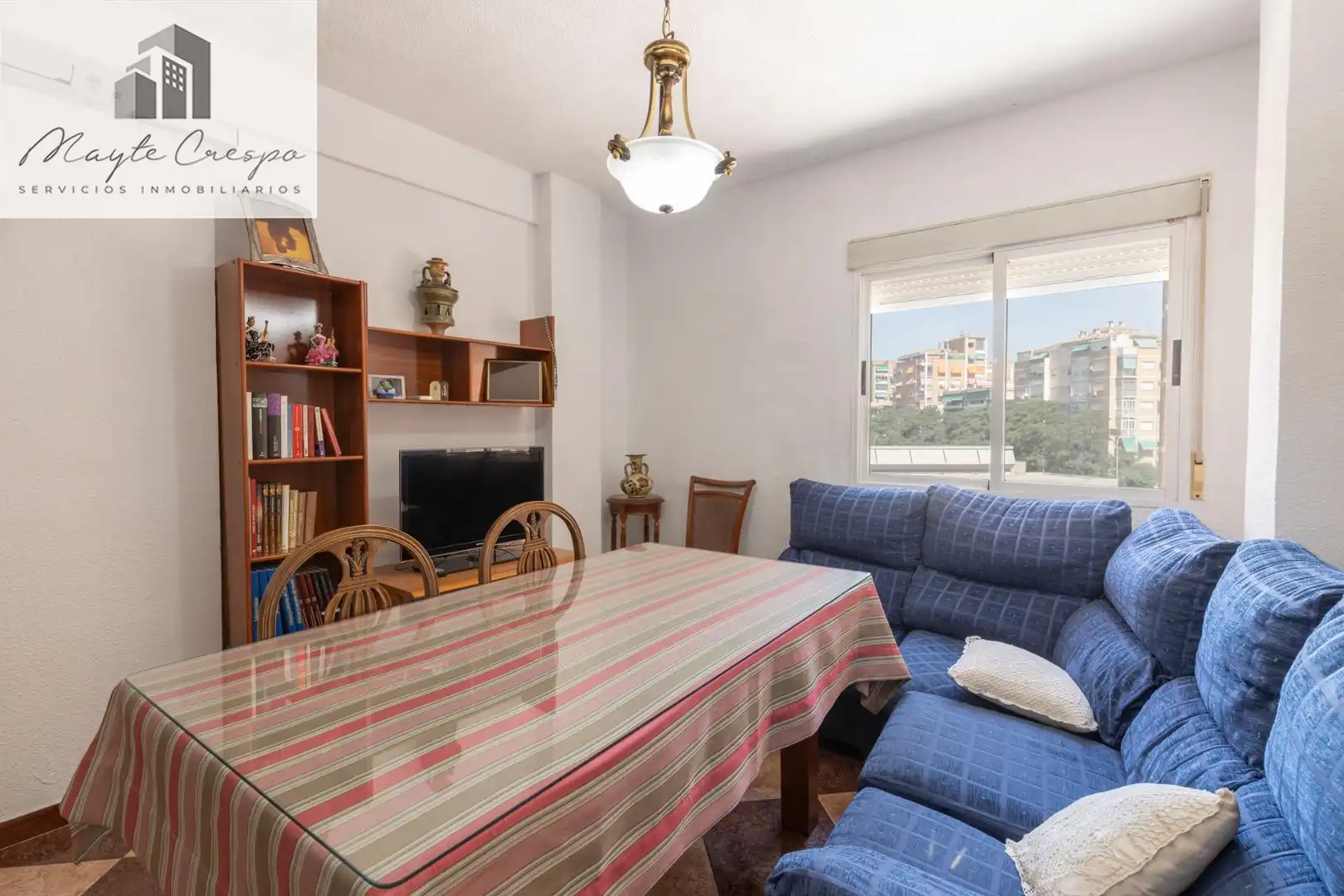 Comedor de Piso en venta en Granada con Terraza, Amueblado y Balcón