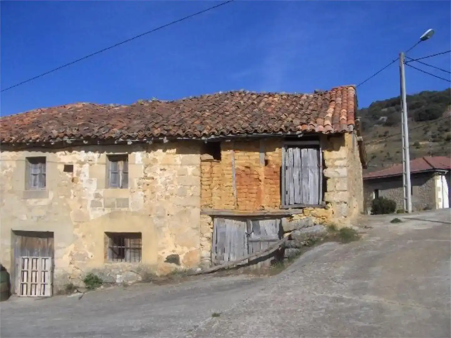 Vista exterior de Pis en venda en Oña