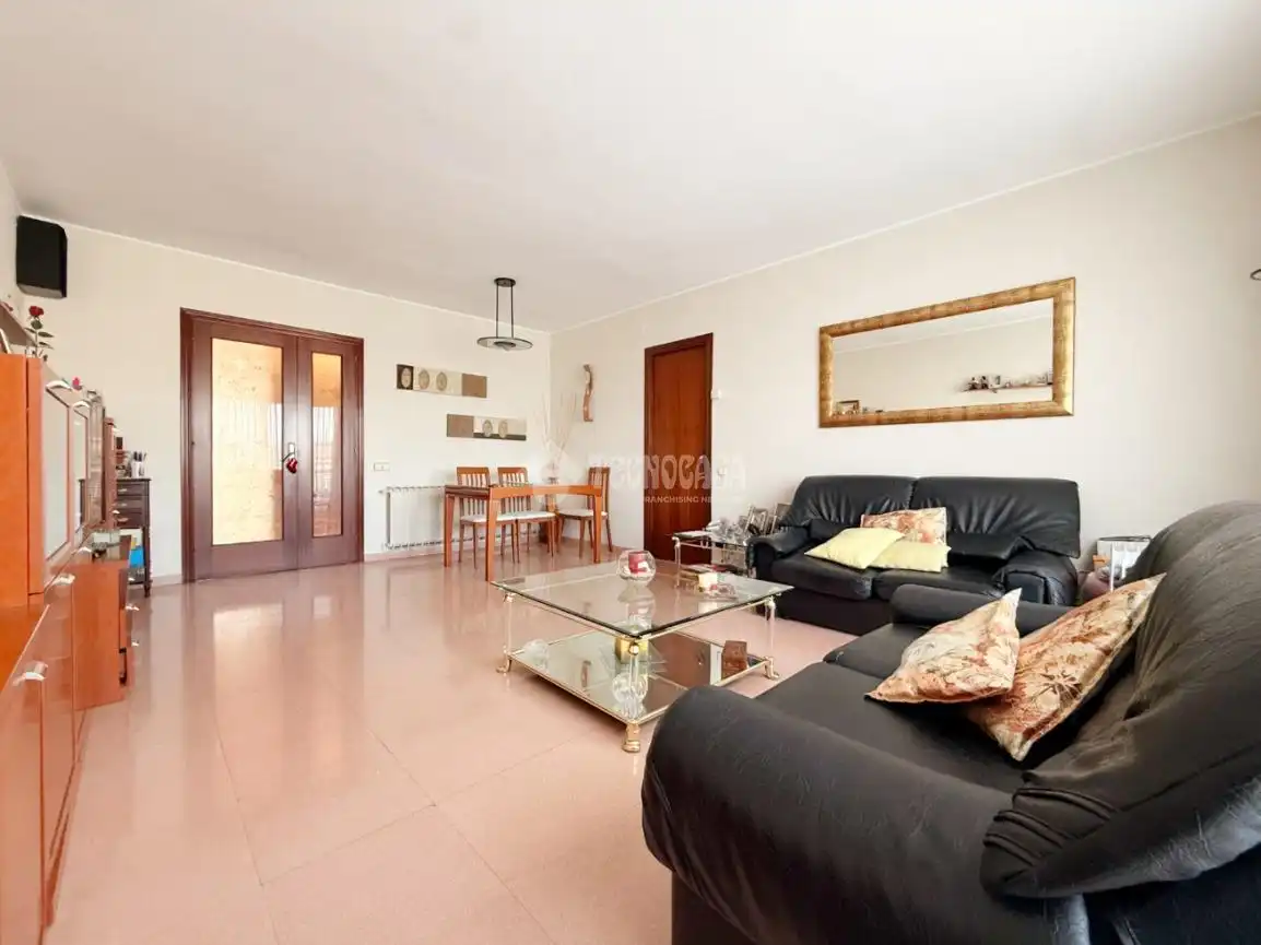 Flat with terrace for sale in Marianao, imagen 6