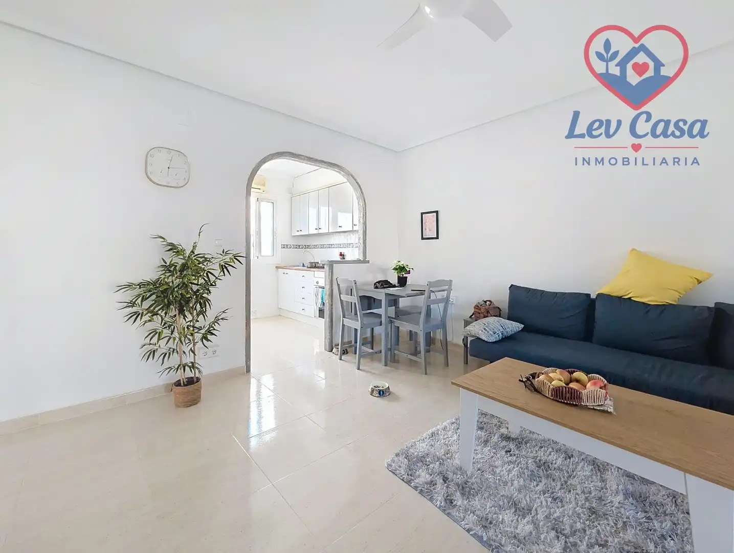 Sala d'estar de Casa o xalet en venda en Mazarrón amb Jardí privat i Piscina comunitària