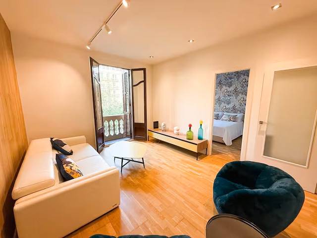 Piso en Alquiler en Carrer de la Marina en Fort Pienc