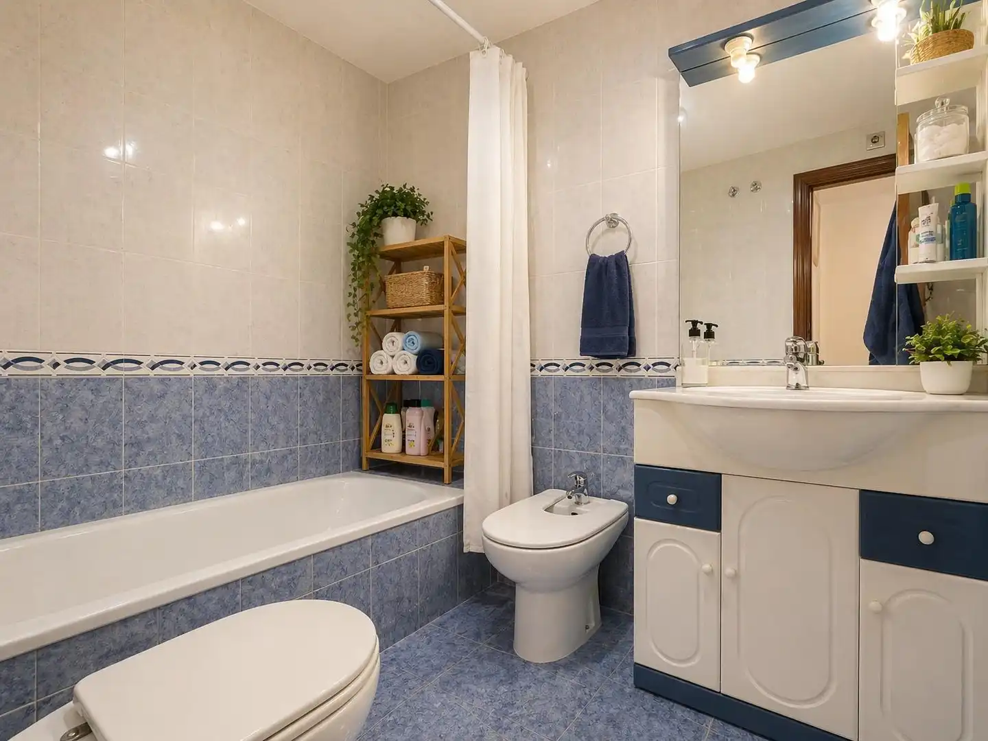 Bathroom of Detached homes for sale in Antequera  with Air Conditioner and Storage room