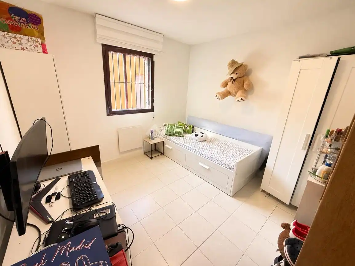 Bedroom of Detached homes for sale in Madrid  with Air Conditioner, Heating and Private garden