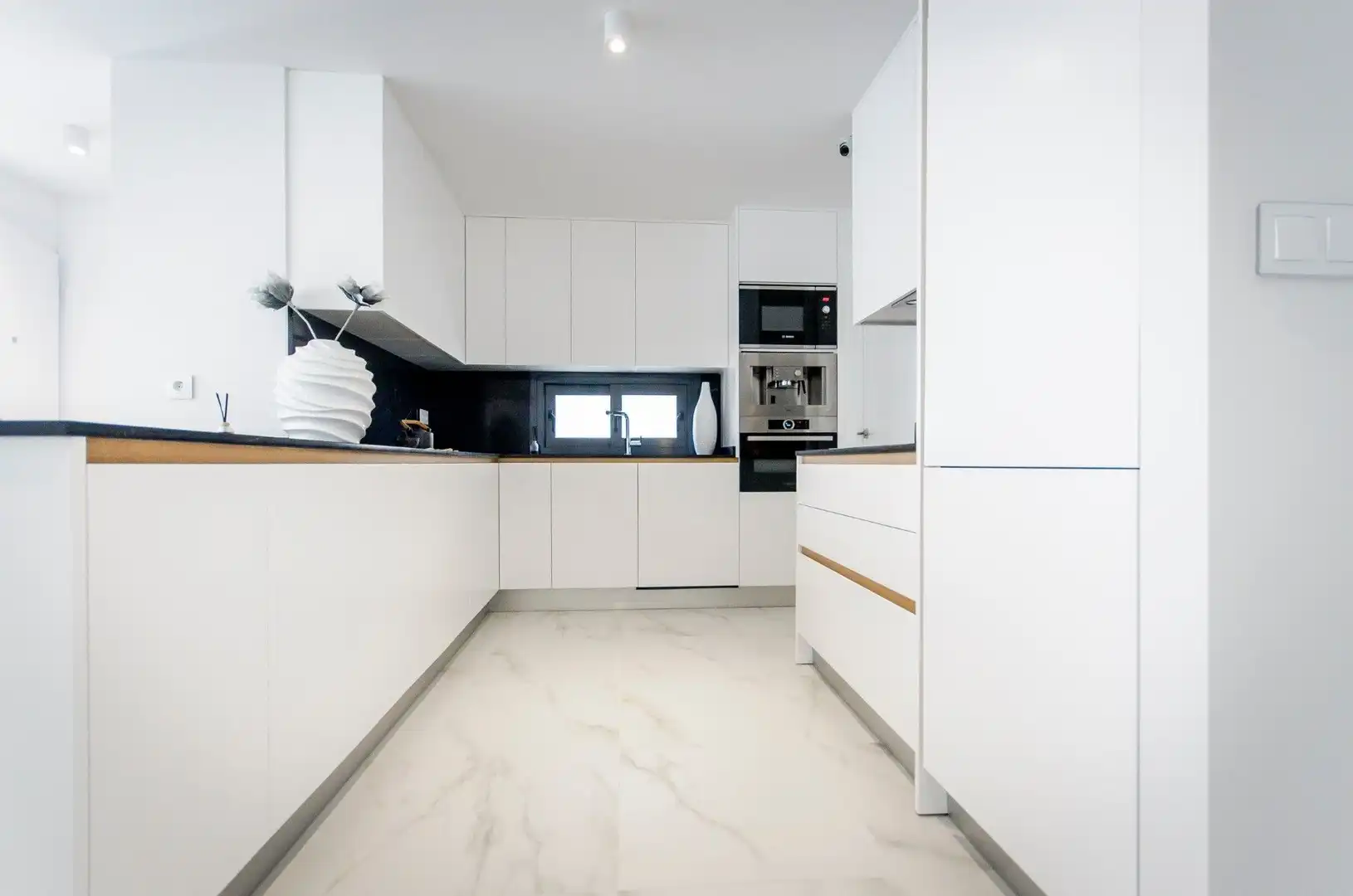 Cocina de Casa o chalet en venta en San Miguel de Salinas con Calefacción, Terraza y Piscina
