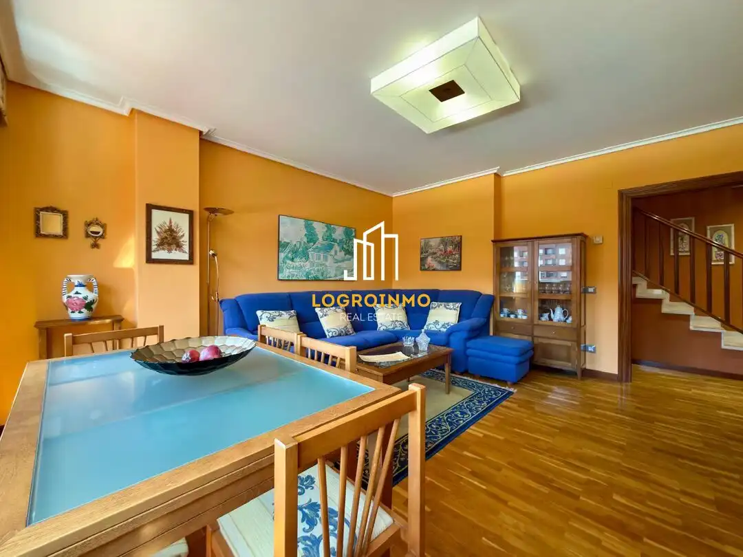 Living room of Flat for sale in  Logroño  with Heating, Storage room and Swimming Pool