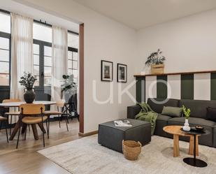 Sala d'estar de Apartament de lloguer en  Barcelona Capital amb Aire condicionat, Calefacció i Moblat