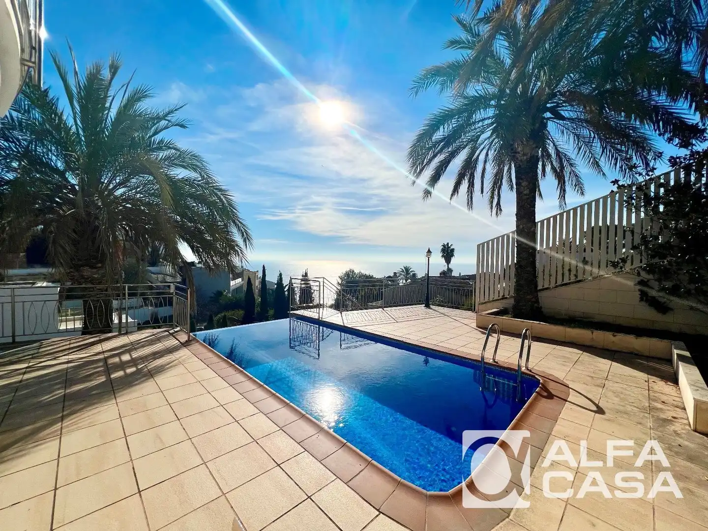Vista exterior de Casa o xalet en venda en Lloret de Mar amb Aire condicionat, Calefacció i Terrassa