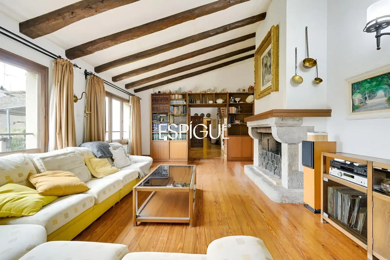 Sala de estar de Casa o chalet en venta en Torroella de Montgrí con Calefacción, Terraza y Piscina