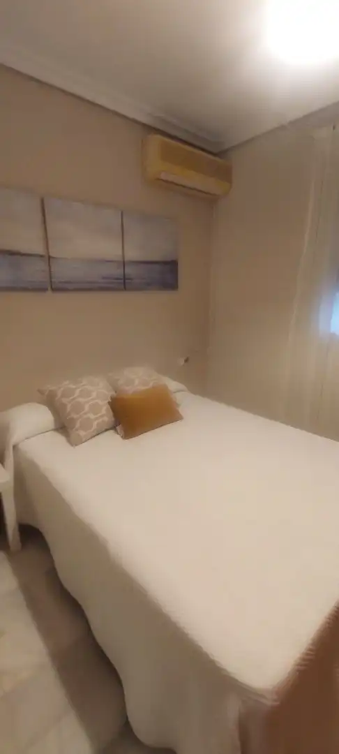 Bedroom of Houses for sale in Sevilla  with Air Conditioner and Balcony