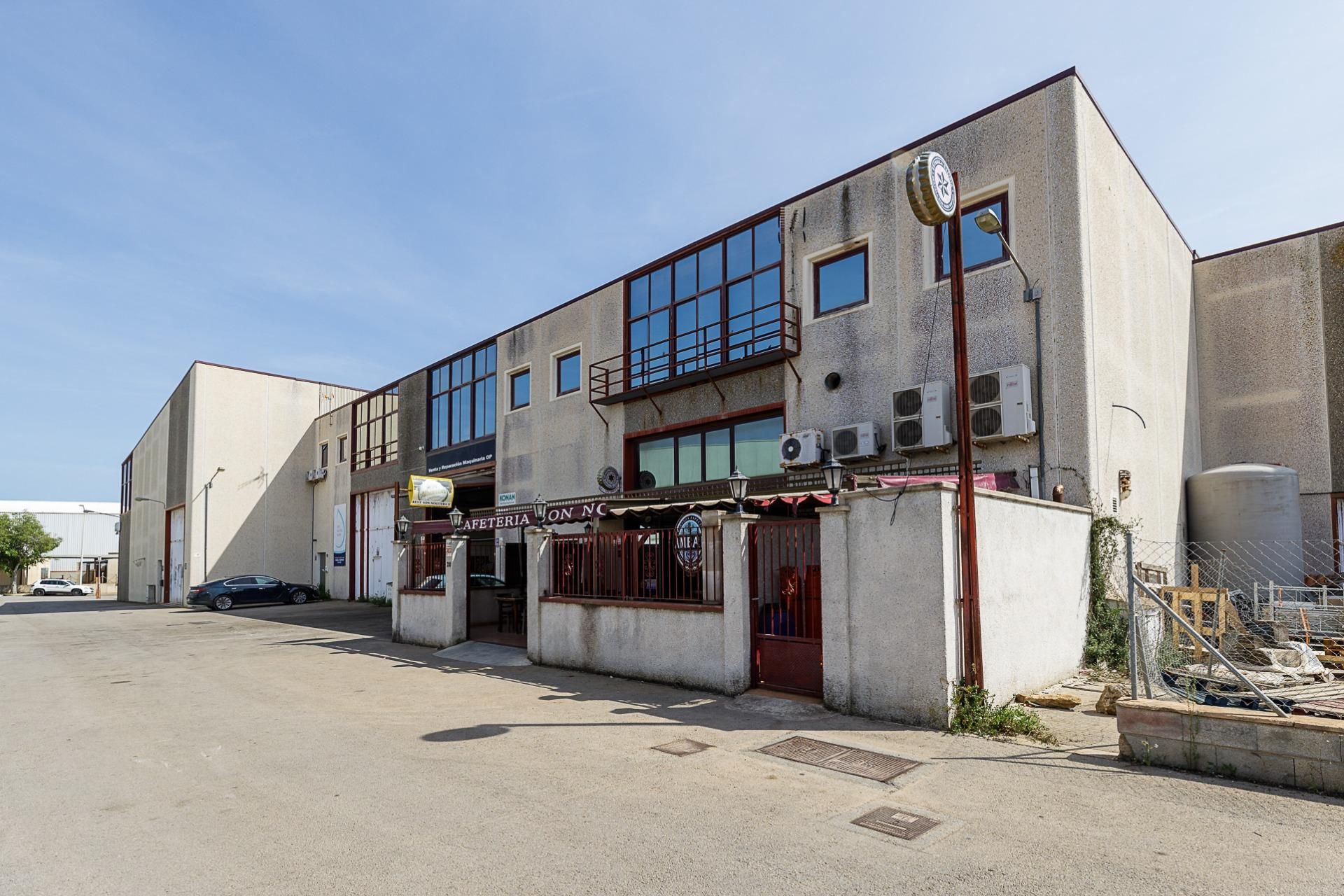 Exterior view of Industrial buildings for sale in Llucmajor