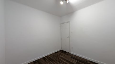 Foto 3 de Planta baja en venta en Carrer de Palma de Mallorca, La Gavarra, Cornellà de Llobregat