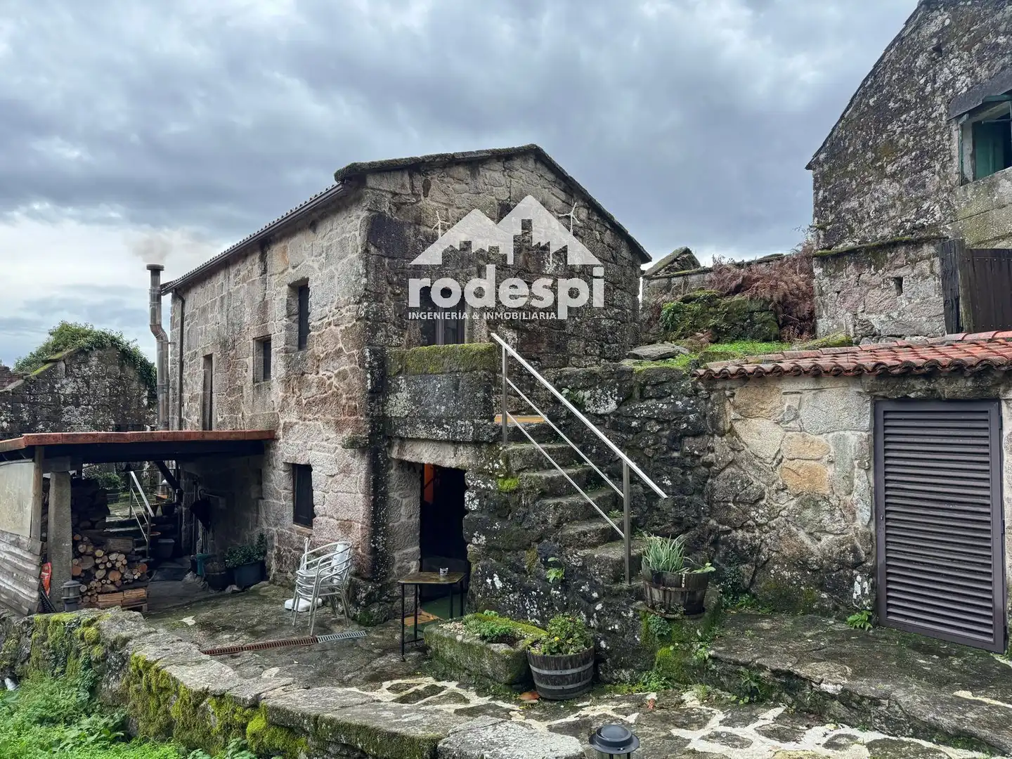 Vista exterior de Casa o chalet en venta en Crecente con Terraza, Trastero y Amueblado