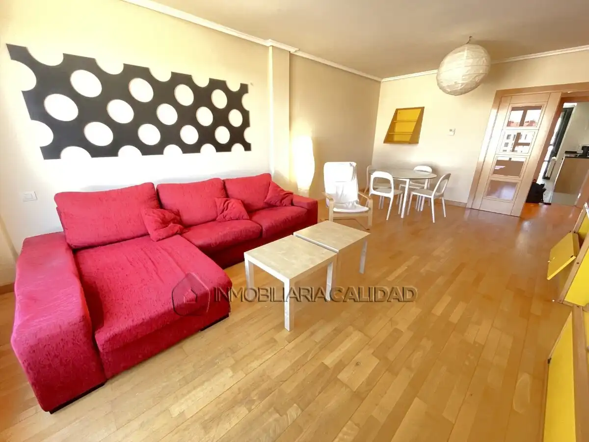 Vista exterior de Piso en venta en Burgos con Calefacción, Terraza y Trastero