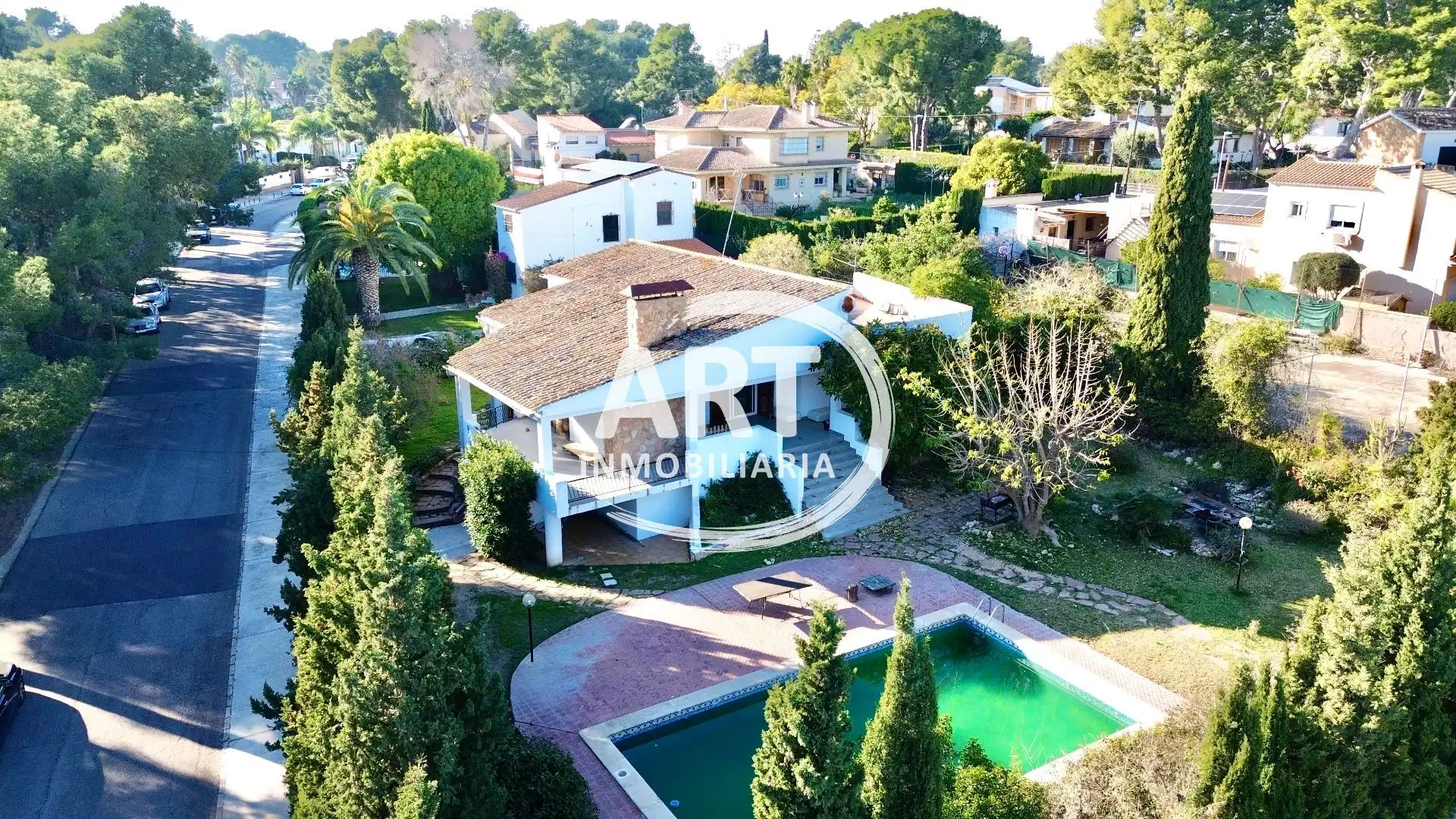 House with pool for sale in Doctor Moliner