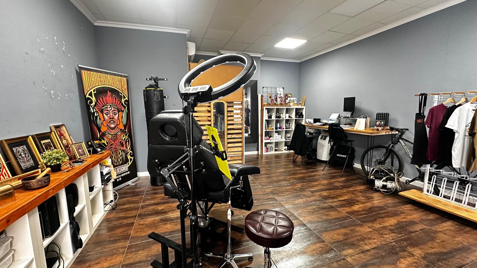 Premises for sale in San Juan de Aznalfarache  with Air Conditioner