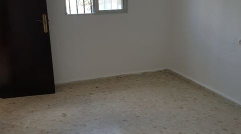 Foto 3 de Casa o xalet en venda a Lora del Río, Sevilla