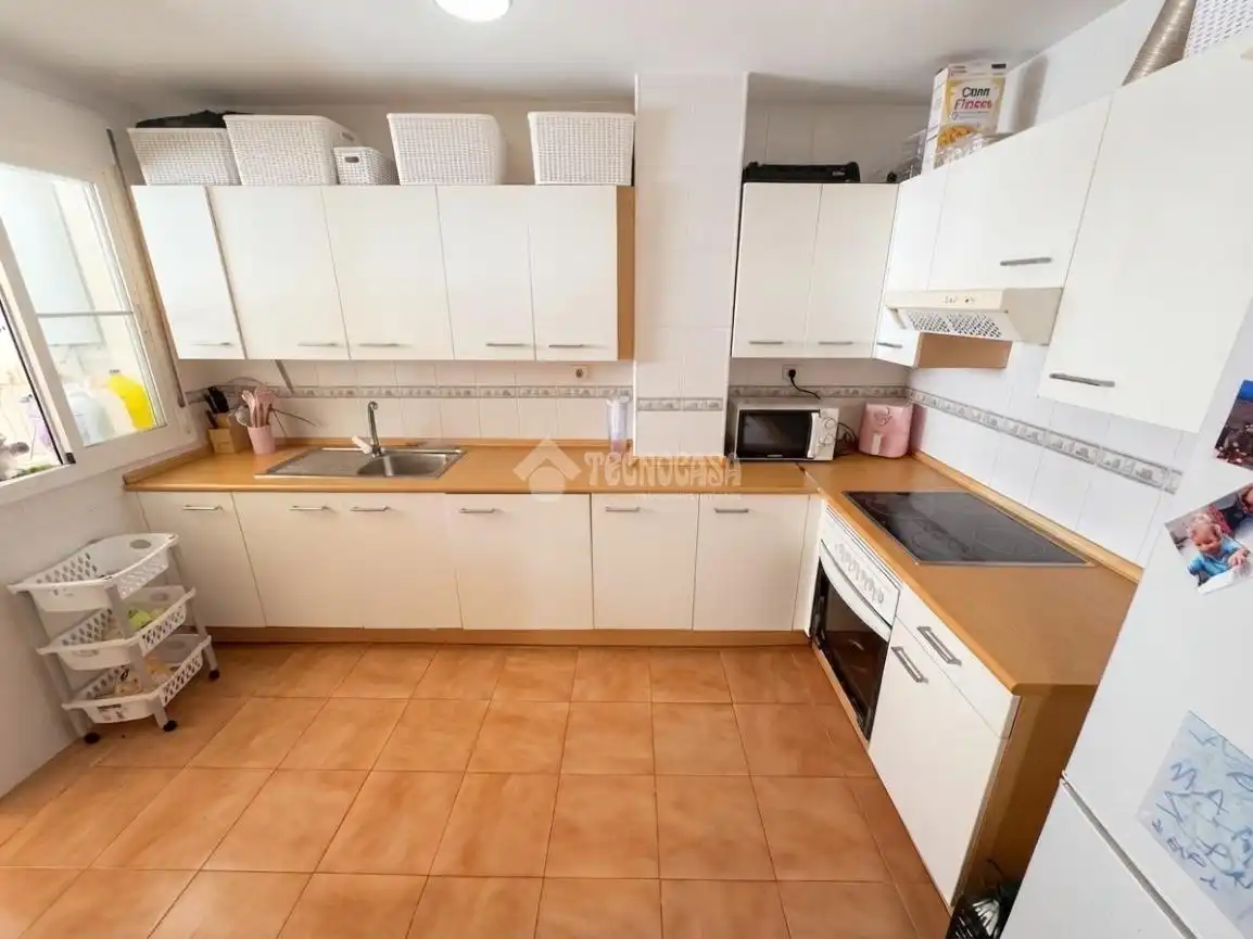 Cuina de Pis en venda en Estepona amb Terrassa