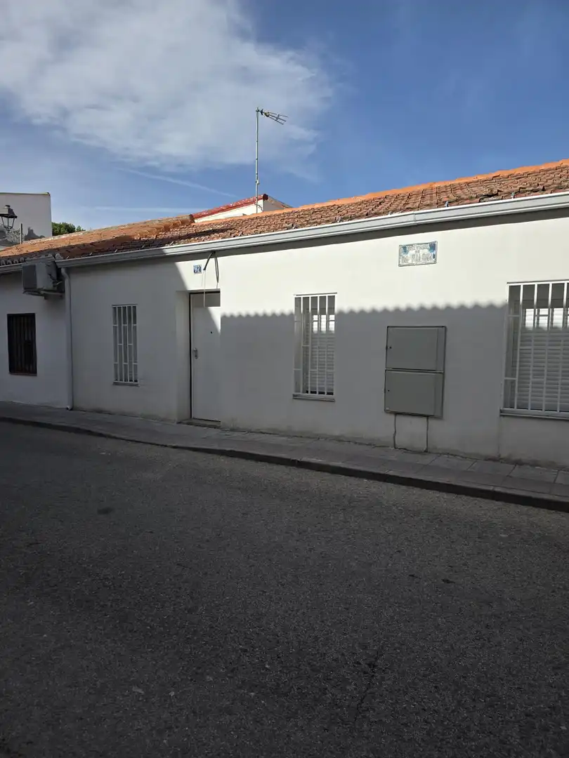 Vista exterior de Piso de alquiler en Parla con Jardín privado y Lavadora