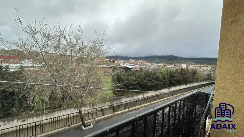 Vista exterior de Casa o chalet en venta en Navahermosa con Balcón