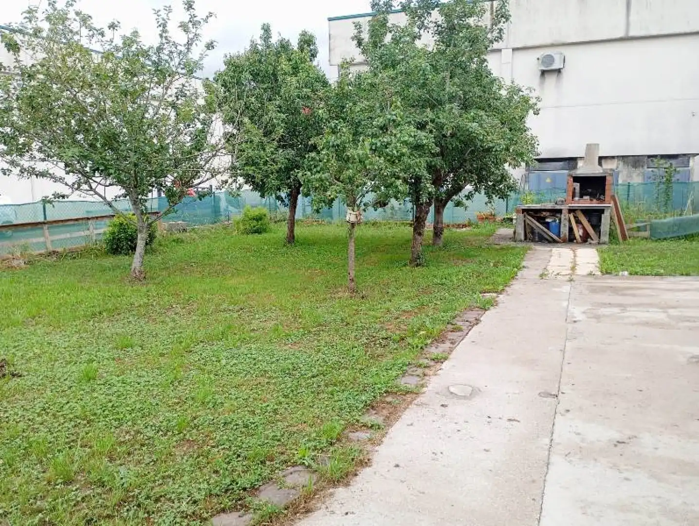 Casa o chalet en venta en Los Corrales de Buelna  con Calefacción, Jardín privado y Terraza