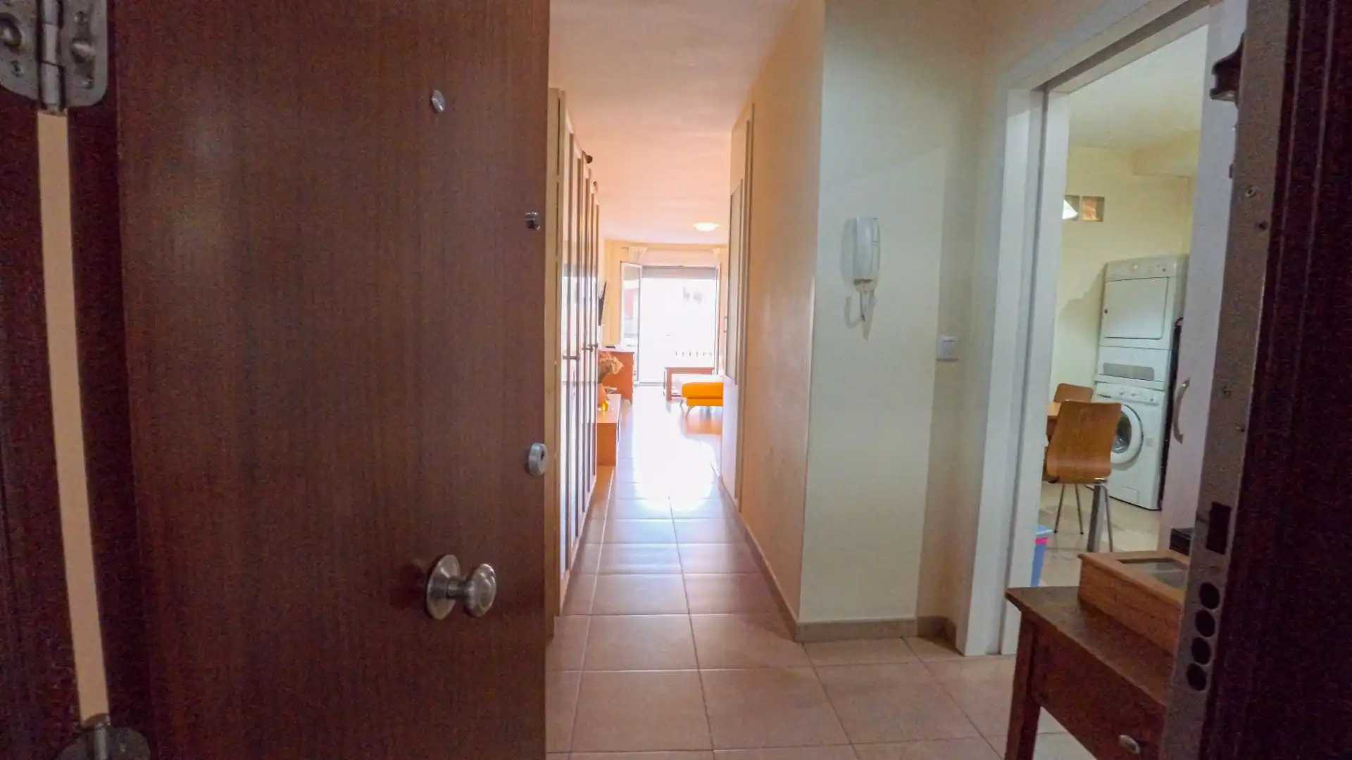 Flat for sale in Sevilla  with Air Conditioner and Balcony