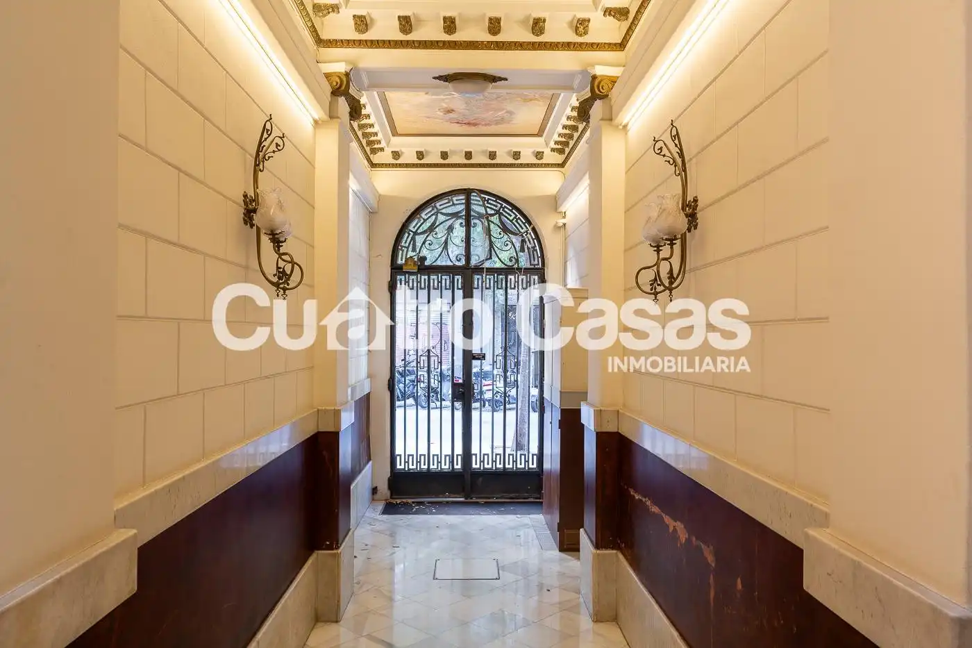 Piso en venta en Barcelona con Aire acondicionado, Amueblado y Balcón