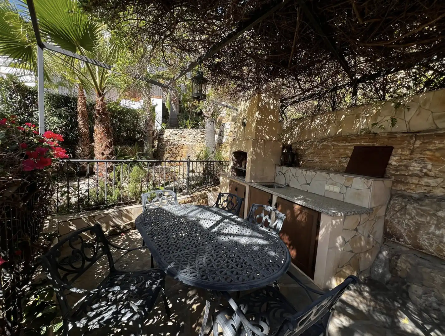 Terrassa de Casa o xalet en venda en Istán amb Aire condicionat, Jardí privat i Terrassa