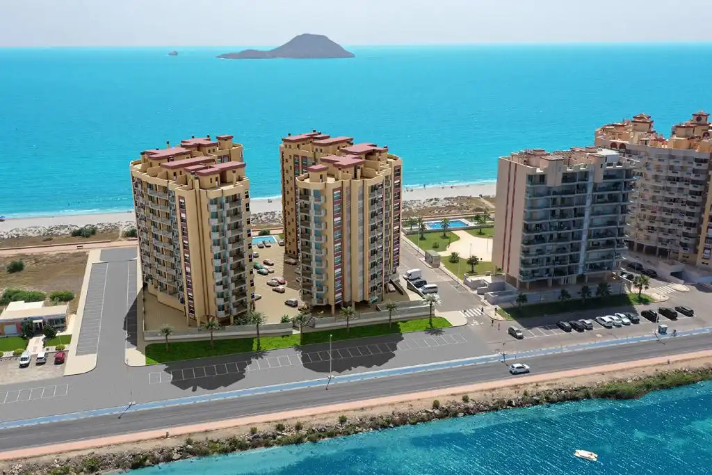 Vista exterior de Apartamento en venta en La Manga del Mar Menor con Jardín privado, Terraza y Piscina