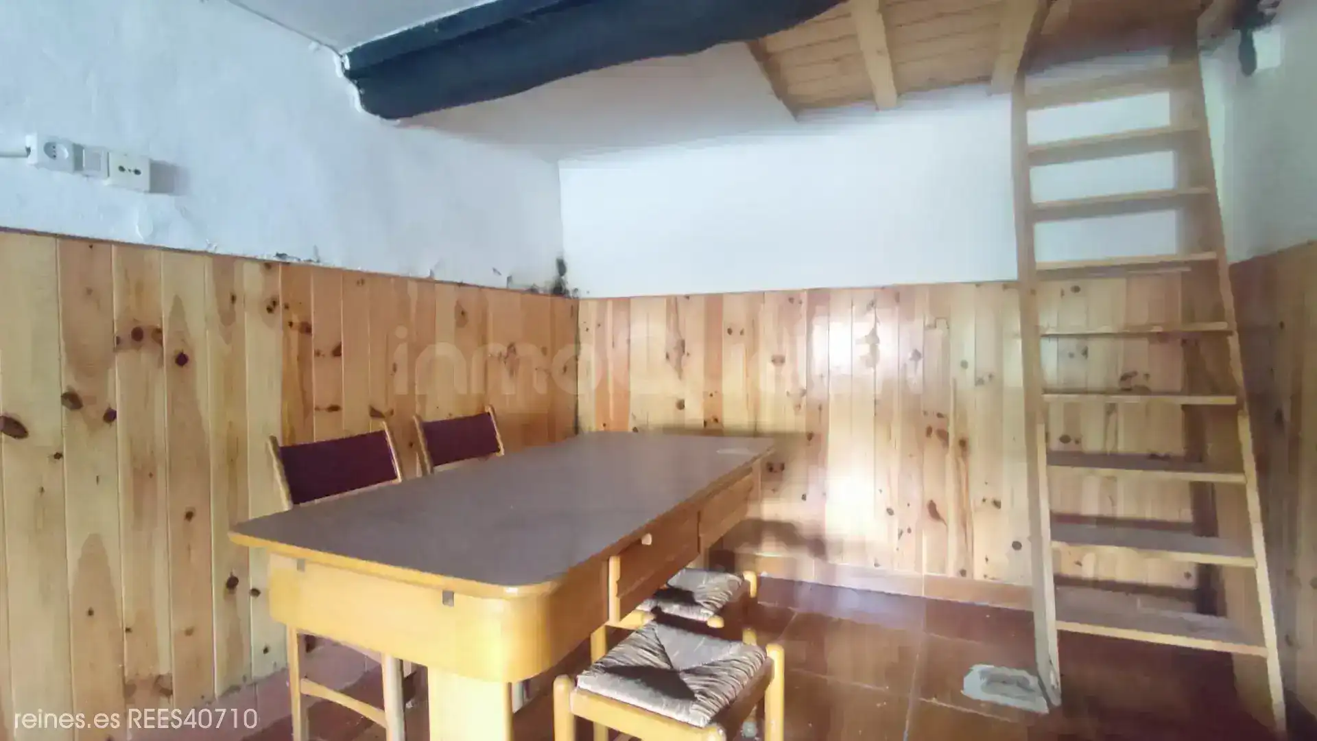Comedor de Casa adosada en venta en Morcín con Calefacción, Terraza y Amueblado