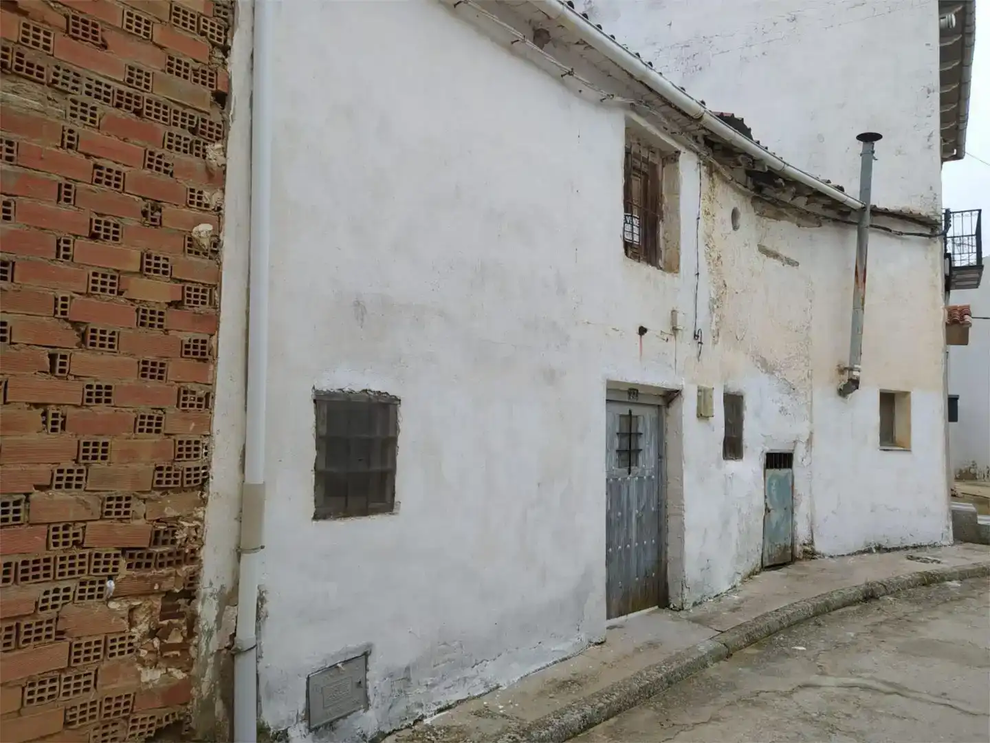 Vista exterior de Piso en venta en Canalejas del Arroyo, Cuenca